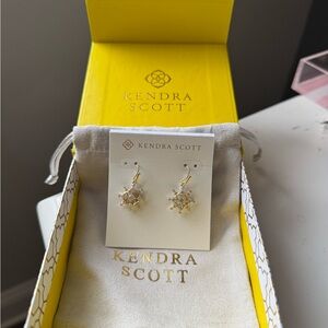 Kendra Scott Gold and Cream Snowflake Earrings